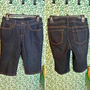 EUC Faded Glory Jean Shorts 🩳 Size 4. Super Cute & Great for Summer!